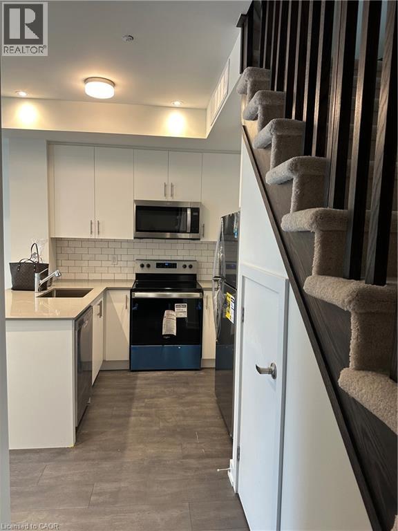 Photo 5 of 3550 E Colonial Drive E Unit 18, Mississauga ON