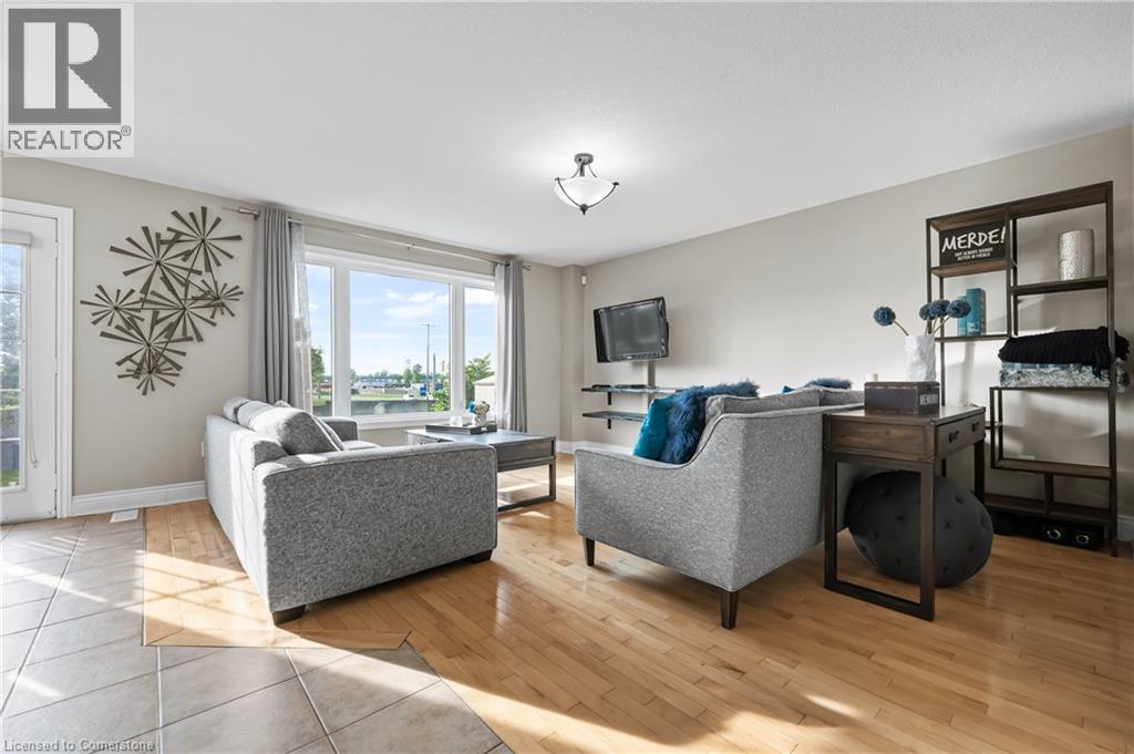 Photo 9 of 173 Hawkins Drive, Cambridge ON