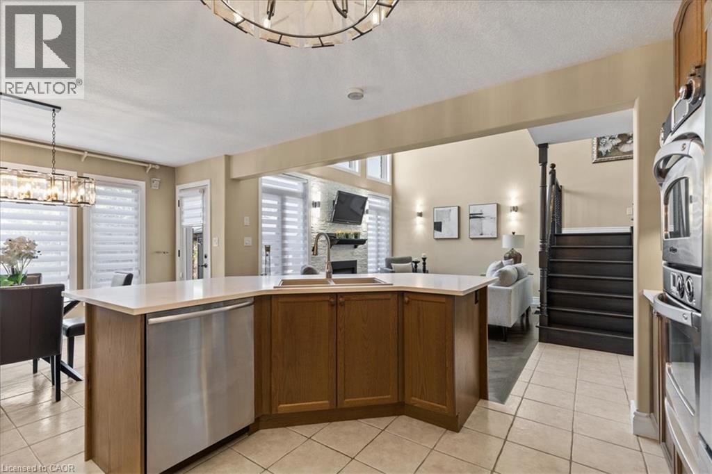 Photo 4 of 118 Banffshire Street, Kitchener ON