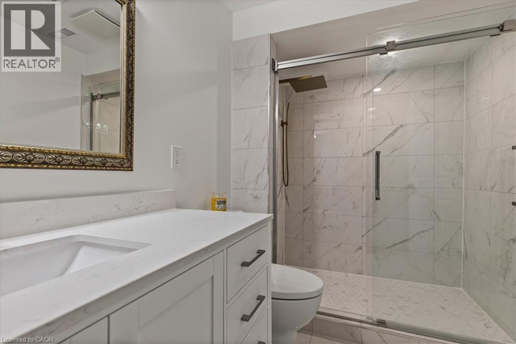 Photo 23 of 118 Banffshire Street, Kitchener ON
