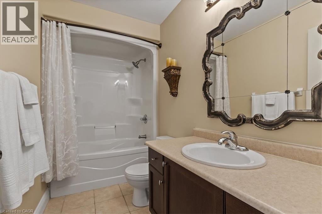 Photo 2 of 118 Banffshire Street, Kitchener ON