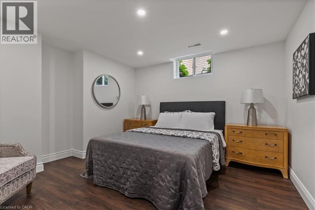 Photo 12 of 118 Banffshire Street, Kitchener ON