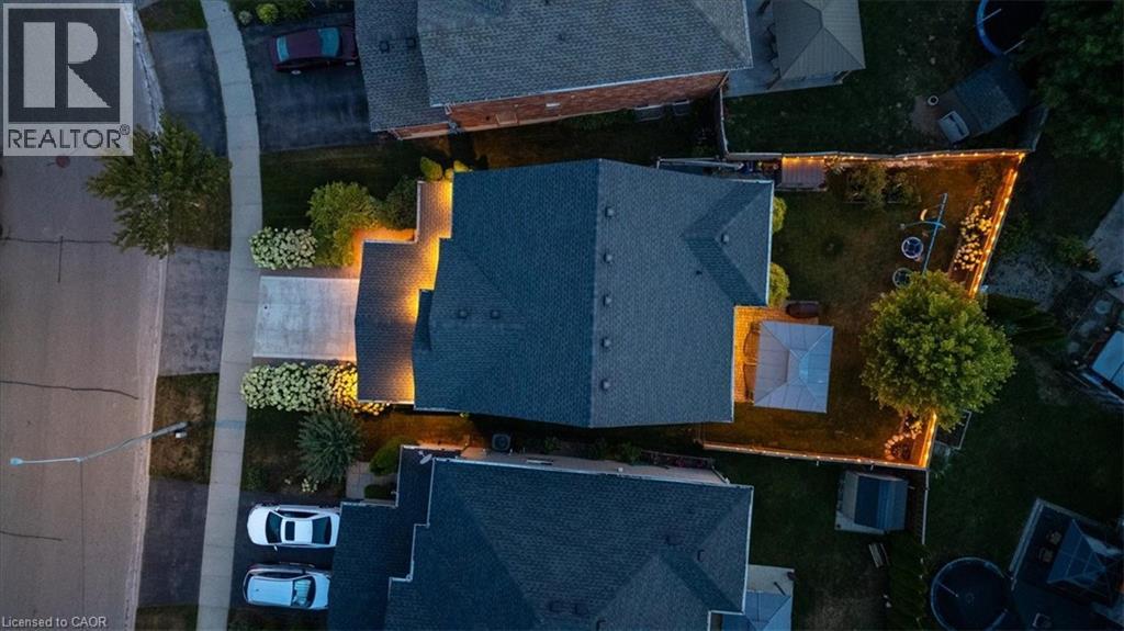 Photo 25 of 118 Banffshire Street, Kitchener ON