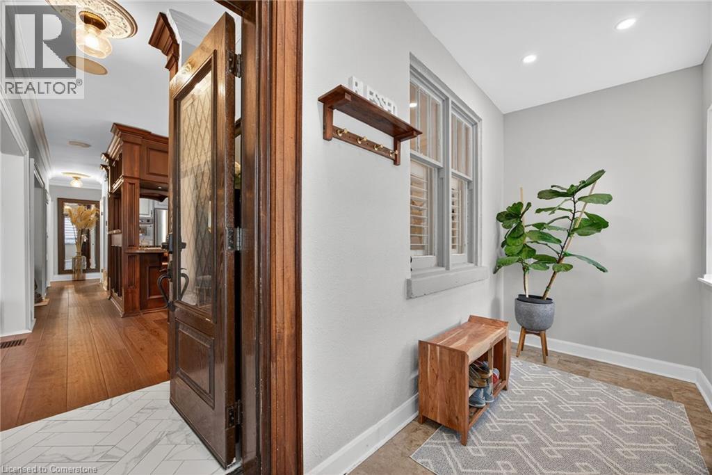 Photo 5 of 108 Owen Street, Barrie ON