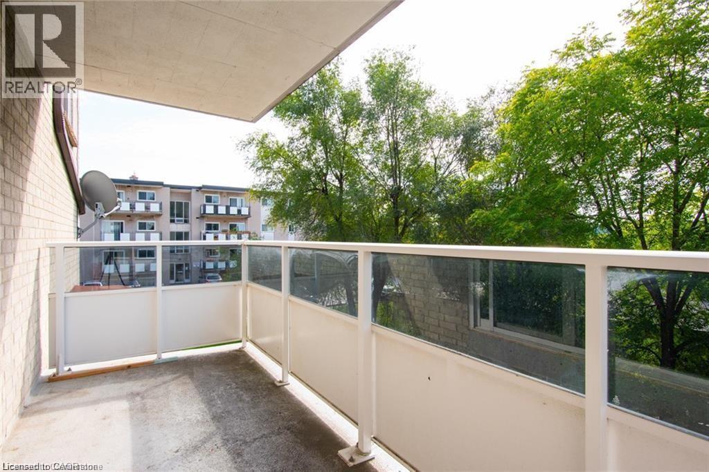 Photo 5 of 71 Vanier Drive Unit 211, Kitchener ON