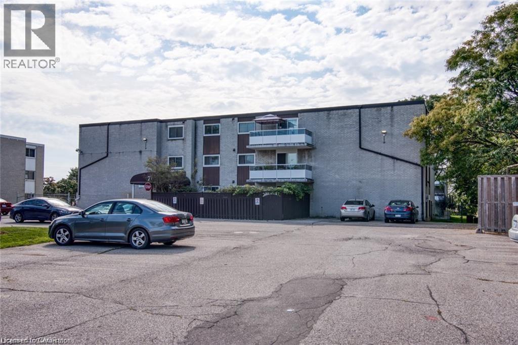 Photo 6 of 71 Vanier Drive Unit 211, Kitchener ON