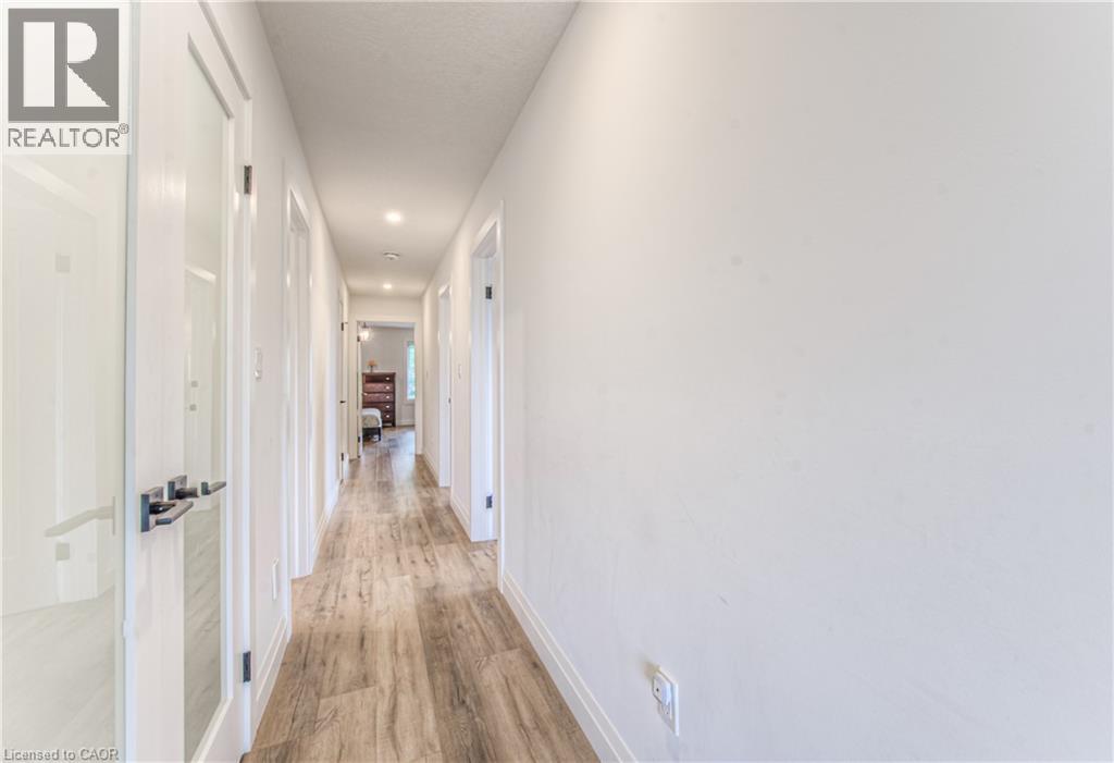 Photo 27 of 81 Fifth Avenue, Kitchener ON