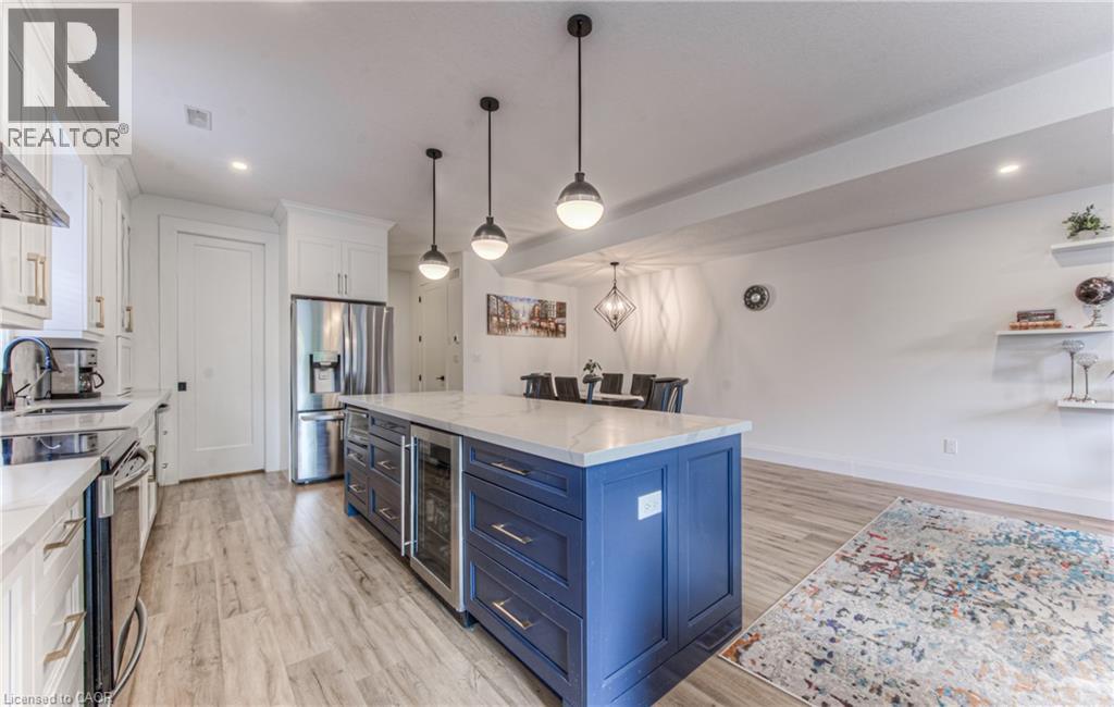 Photo 38 of 81 Fifth Avenue, Kitchener ON