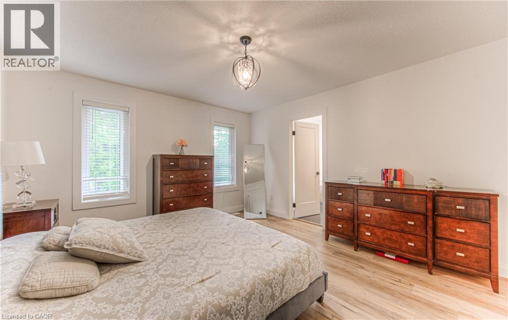 Photo 14 of 81 Fifth Avenue, Kitchener ON