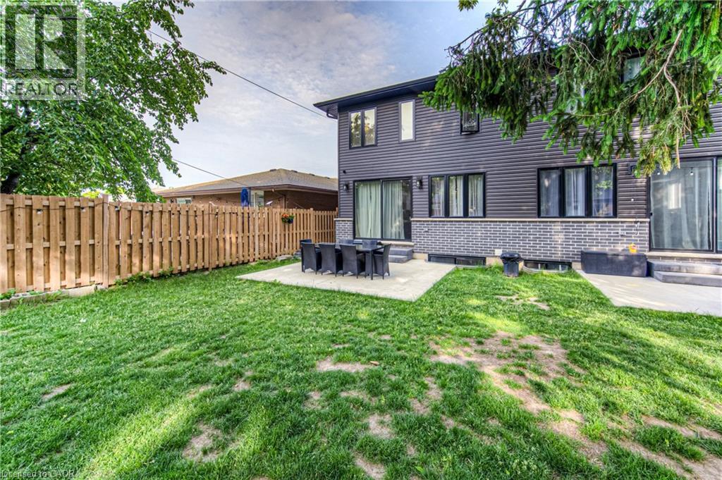 Photo 39 of 81 Fifth Avenue, Kitchener ON