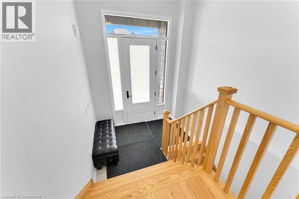 Photo 5 of 815 Sobeski Avenue, Woodstock ON