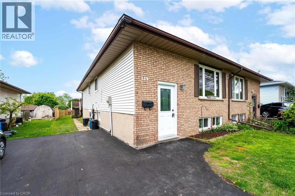 Photo 5 of 119 Nickolas Crescent, Cambridge ON