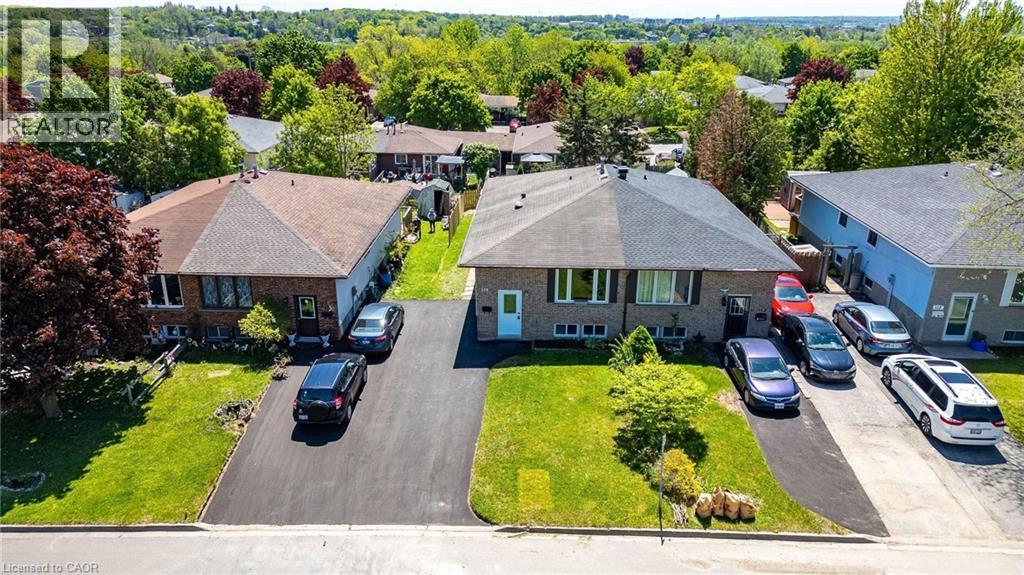 Photo 7 of 119 Nickolas Crescent, Cambridge ON