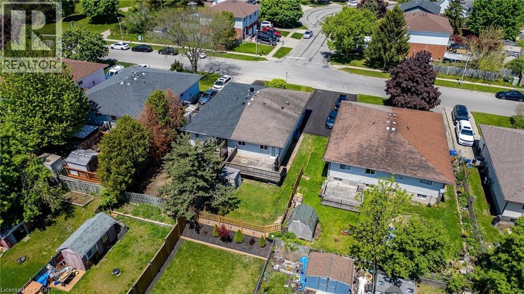 Photo 43 of 119 Nickolas Crescent, Cambridge ON