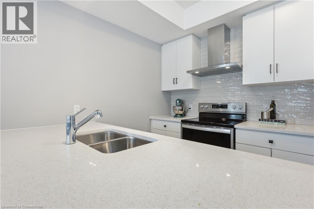 Photo 5 of 120 Lomond Lane, Kitchener ON