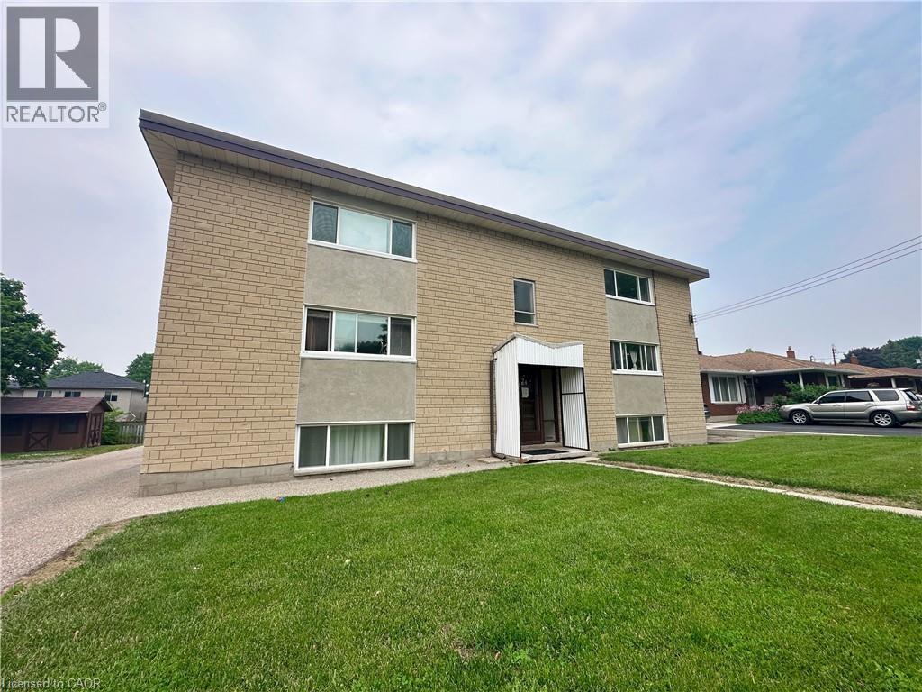 Photo 7 of 24 Cait Avenue Unit 2, Kitchener ON