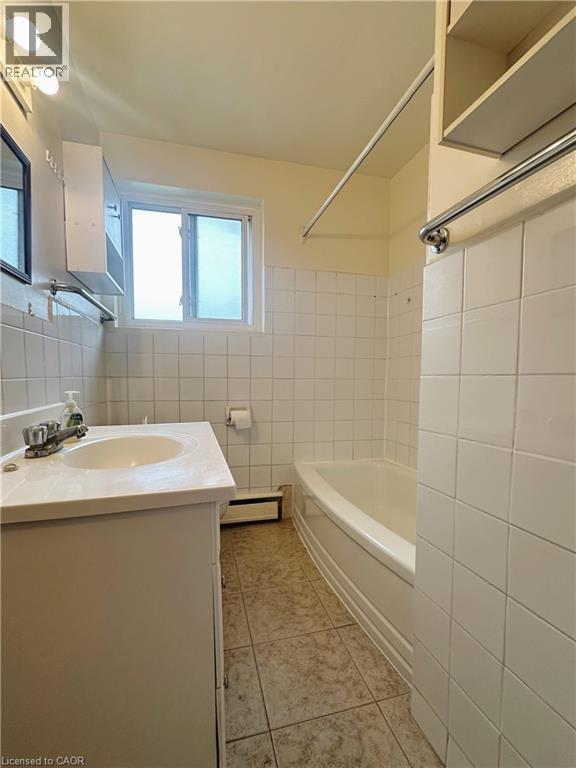 Photo 9 of 24 Cait Avenue Unit 2, Kitchener ON