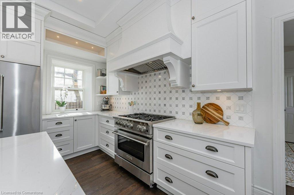 Photo 37 of 15 Liverpool Street, Guelph ON