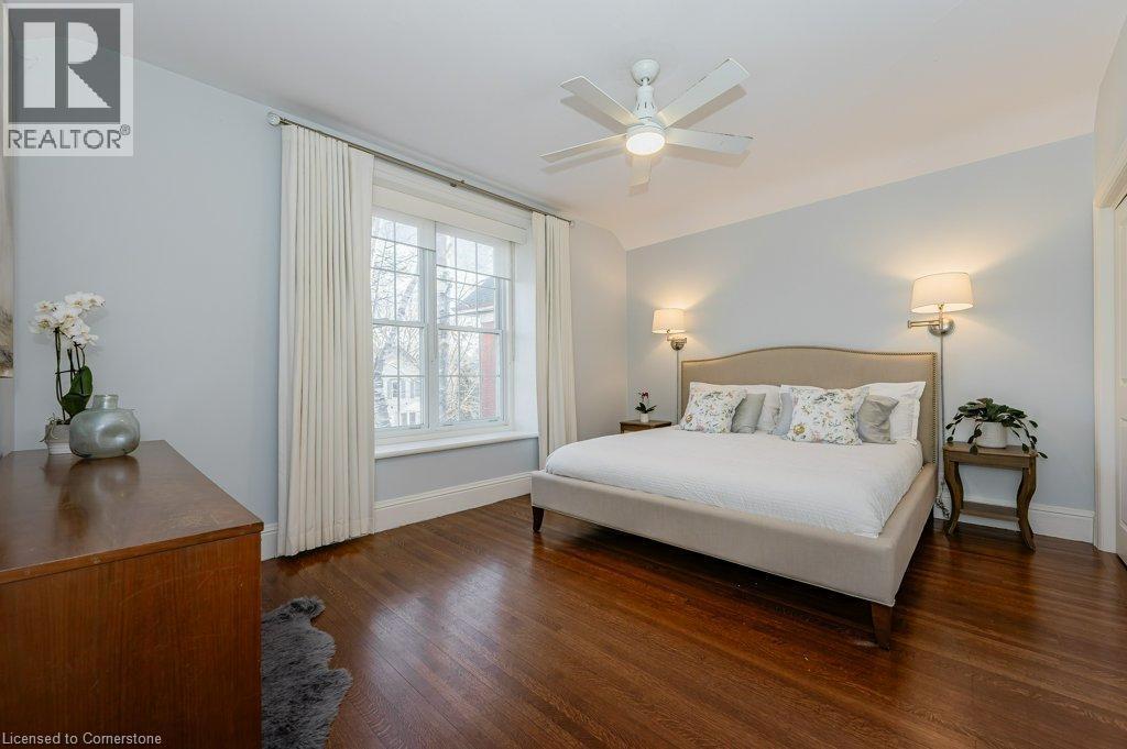 Photo 26 of 15 Liverpool Street, Guelph ON