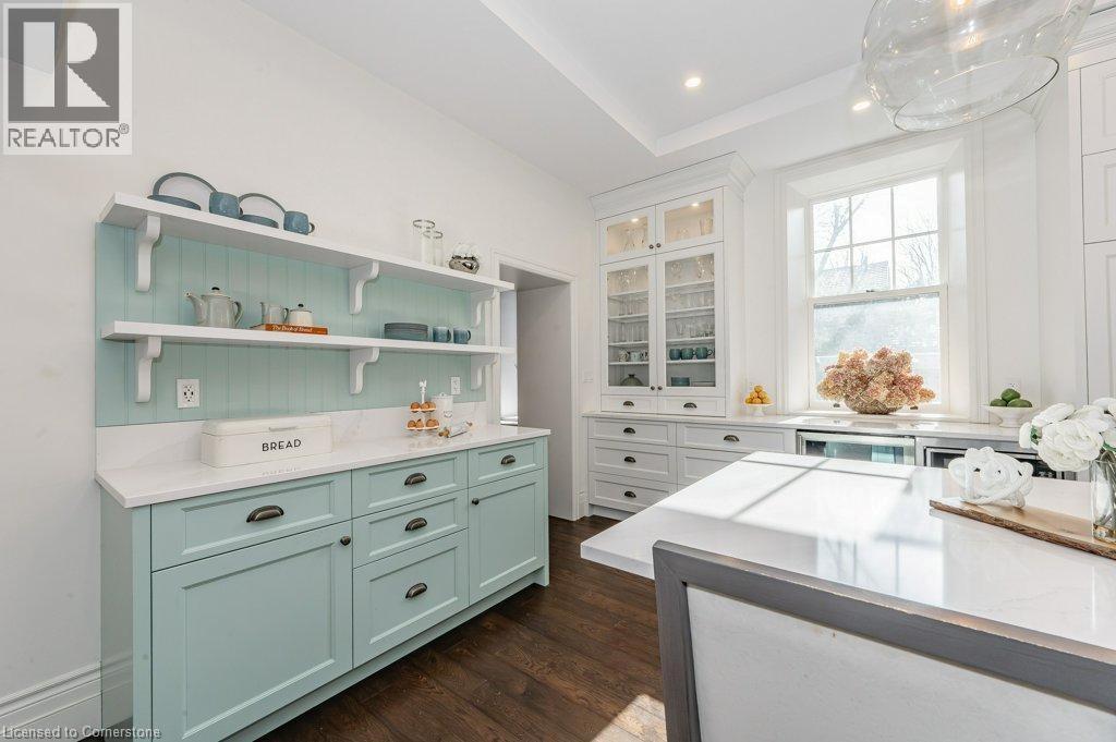 Photo 5 of 15 Liverpool Street, Guelph ON