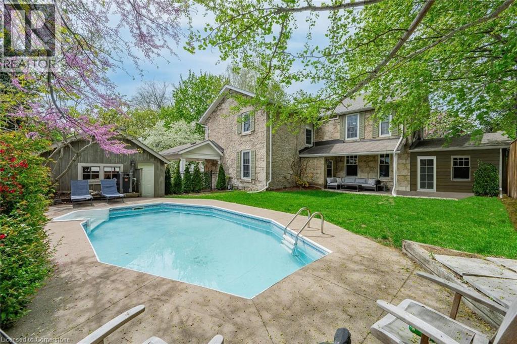 Photo 39 of 15 Liverpool Street, Guelph ON