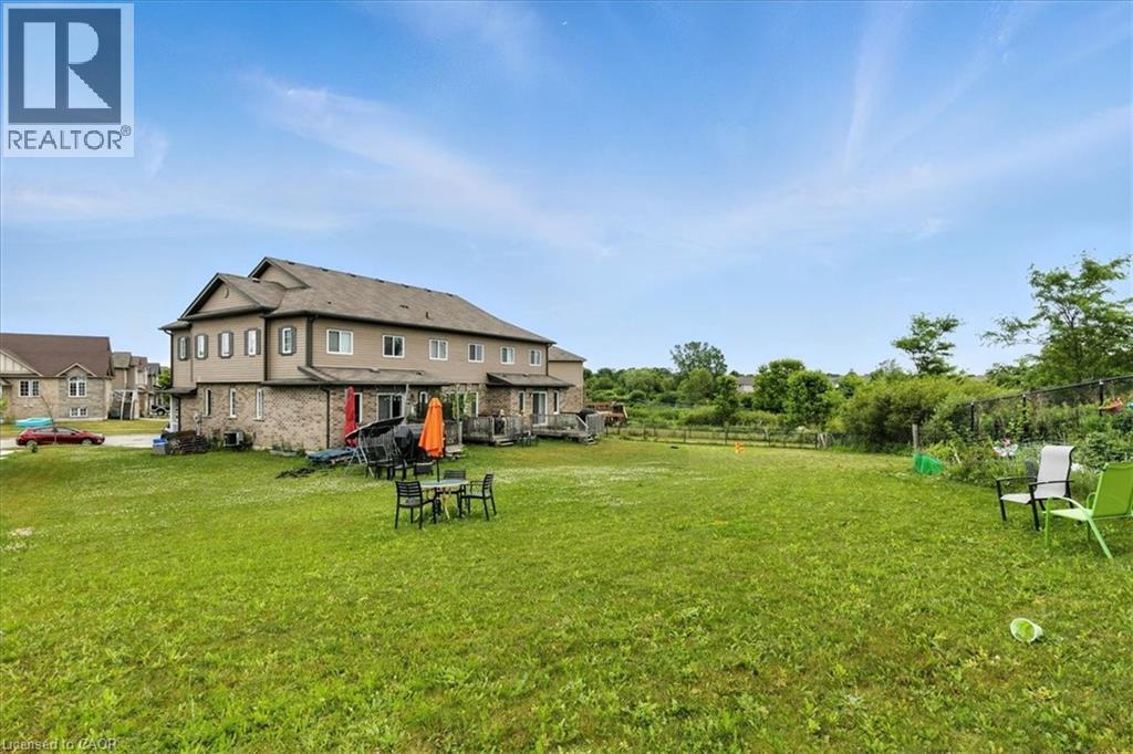 Photo 30 of 260 Countrystone Crescent, Kitchener ON