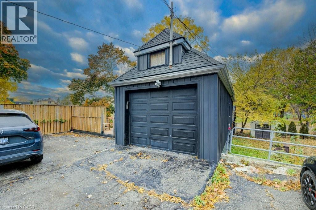 Photo 3 of 46 Cherry Street, Kitchener ON