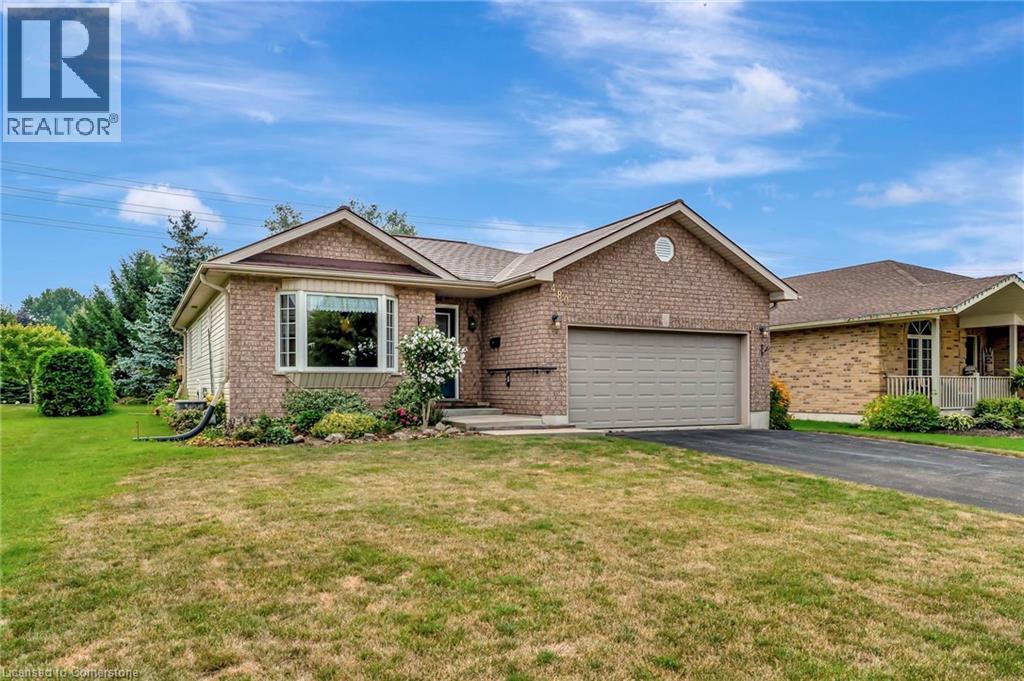 Photo 2 of 480 Havelock Avenue S, Listowel ON