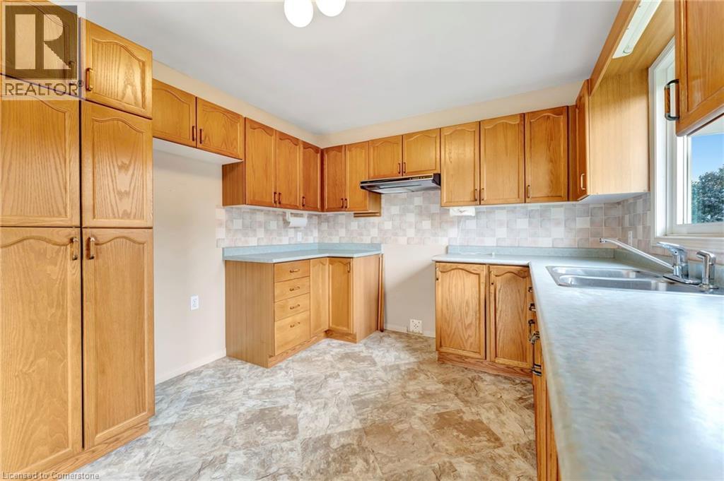 Photo 12 of 480 Havelock Avenue S, Listowel ON