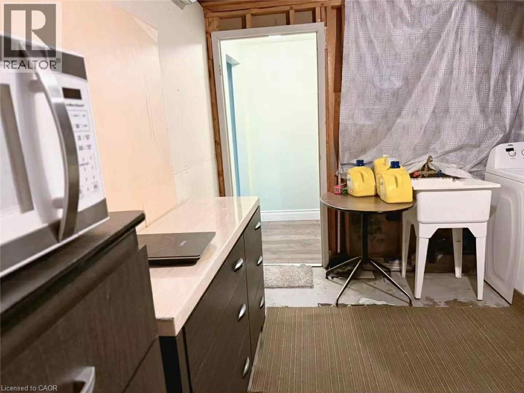 Photo 3 of 445 Pioneer Drive Unit 4, Kitchener ON