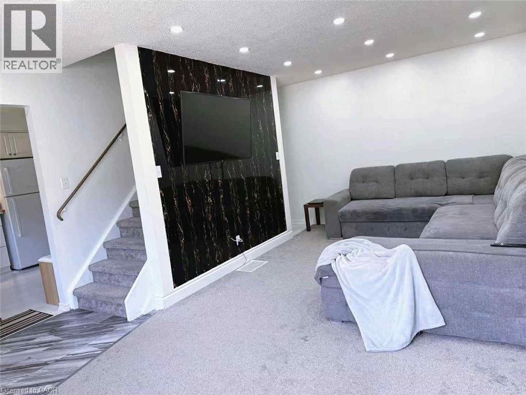Photo 16 of 445 Pioneer Drive Unit 4, Kitchener ON