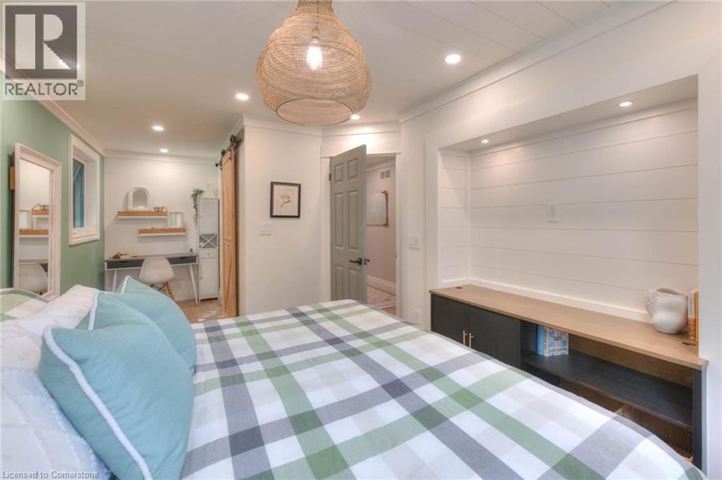 Photo 19 of 20 Hawk Street, St George ON