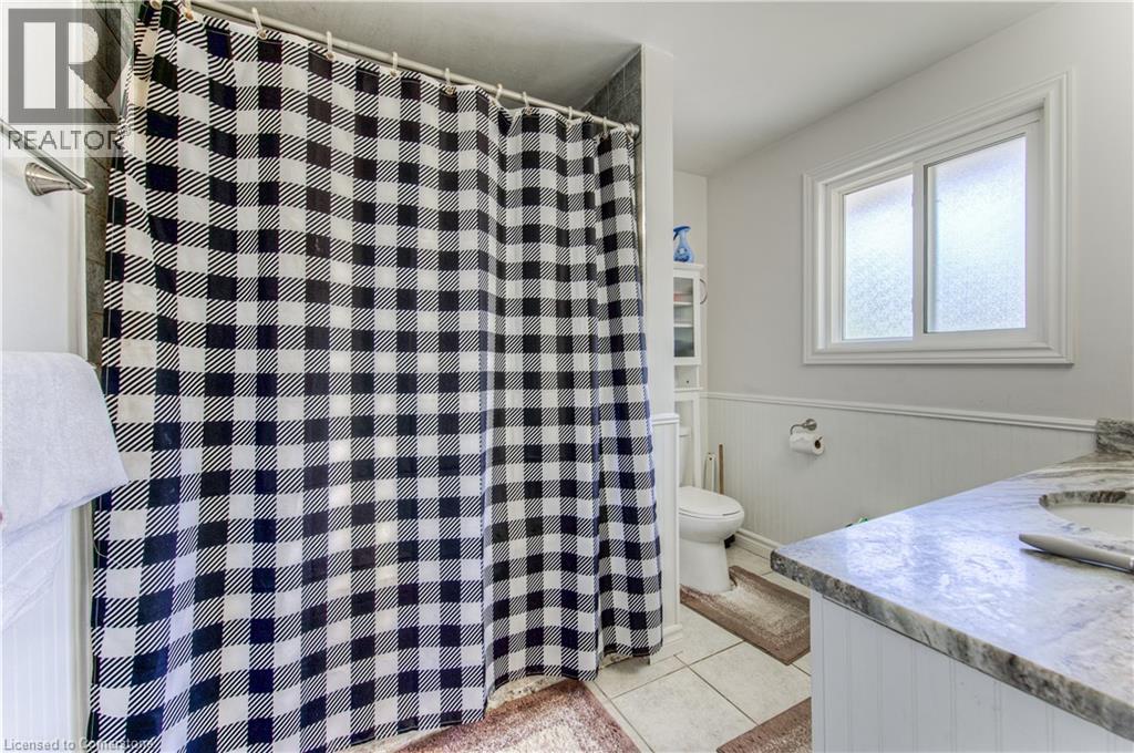 Photo 15 of 217 Southwood Drive, Cambridge ON