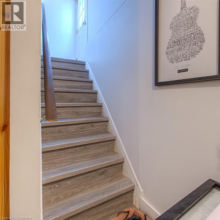 Photo 16 of 217 Southwood Drive, Cambridge ON