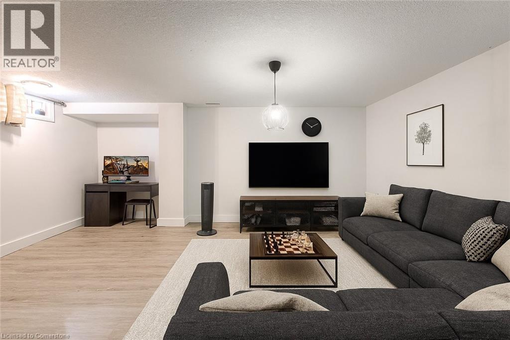 Photo 17 of 217 Southwood Drive, Cambridge ON