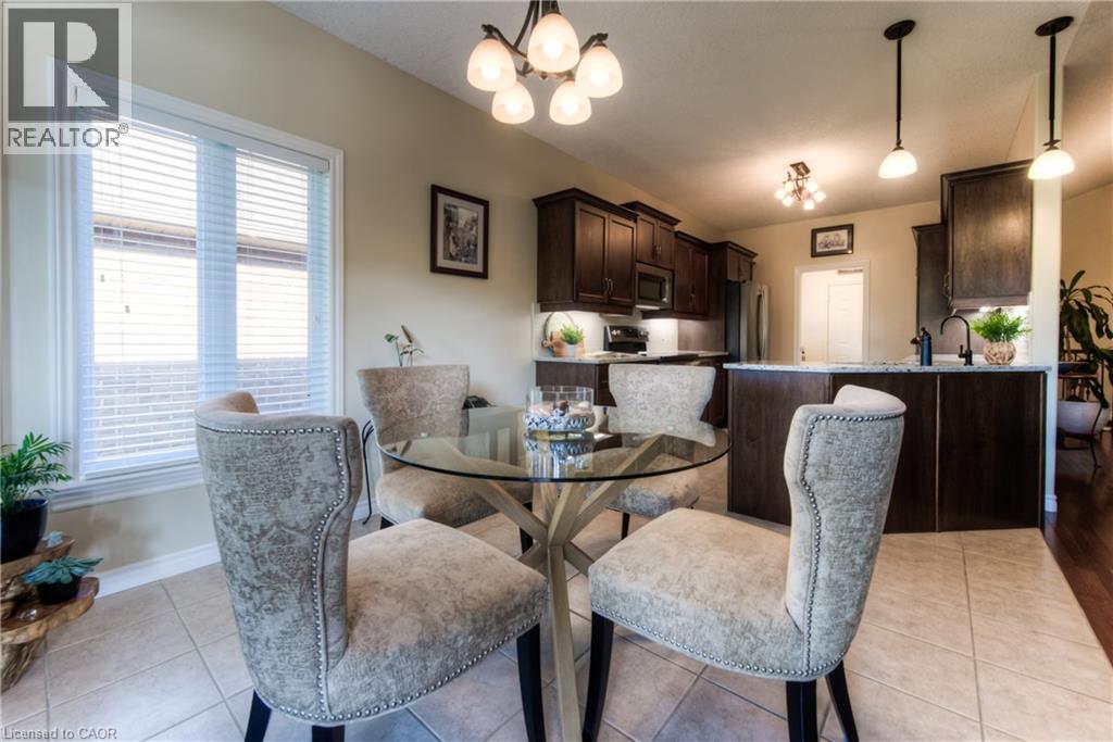 Photo 15 of 28 Amberdale Way, New Hamburg ON