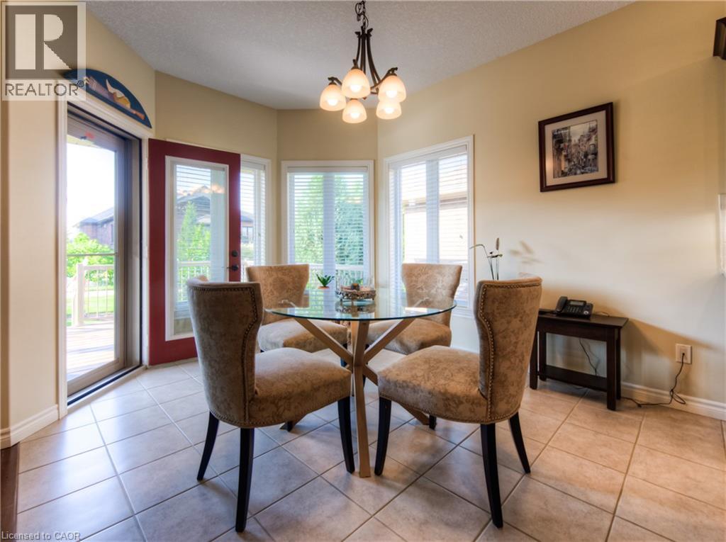Photo 14 of 28 Amberdale Way, New Hamburg ON