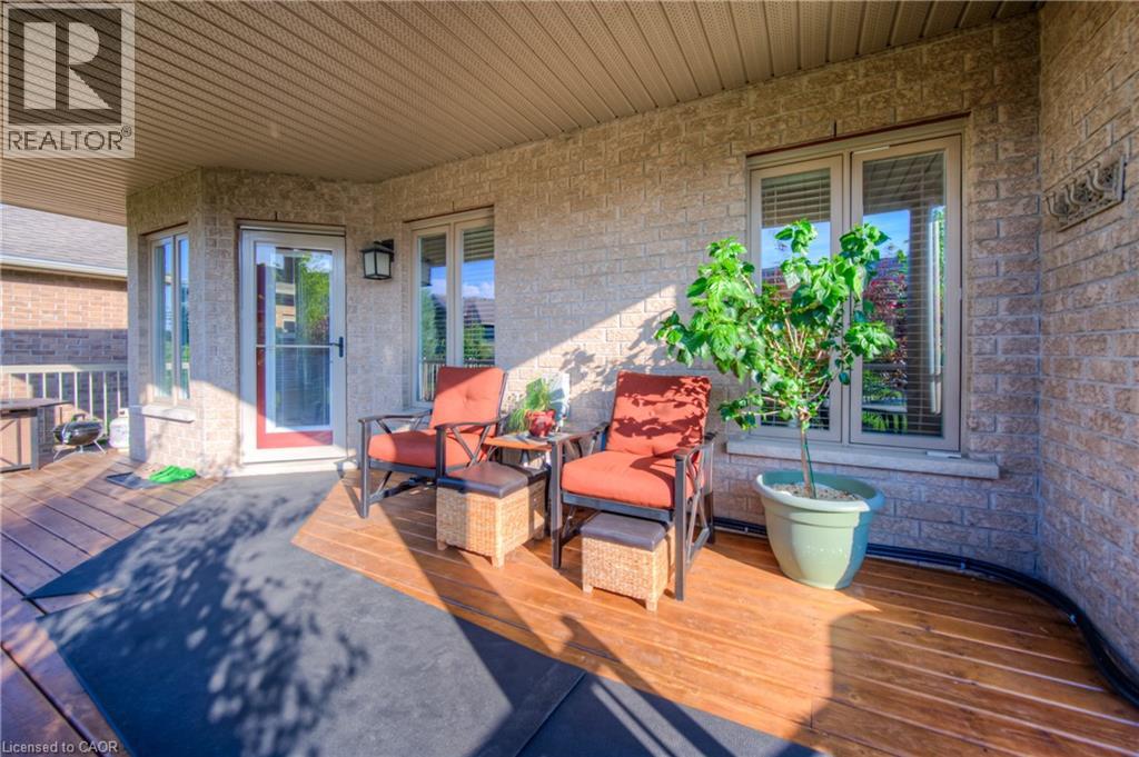 Photo 39 of 28 Amberdale Way, New Hamburg ON