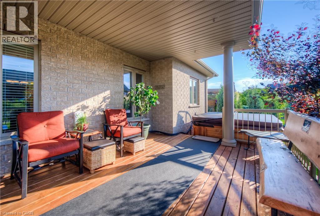 Photo 36 of 28 Amberdale Way, New Hamburg ON