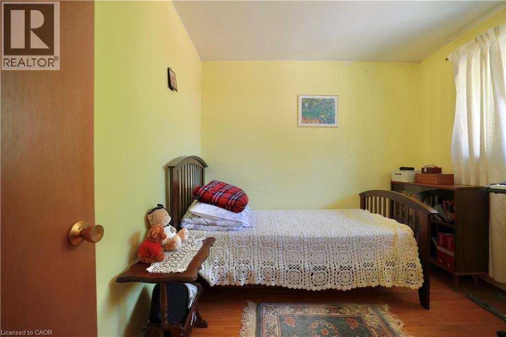 Photo 32 of 104 Milford Avenue, Waterloo ON