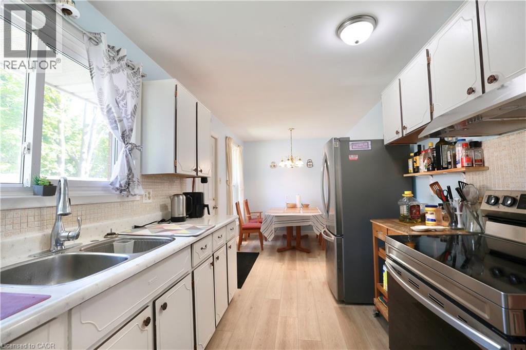Photo 28 of 104 Milford Avenue, Waterloo ON