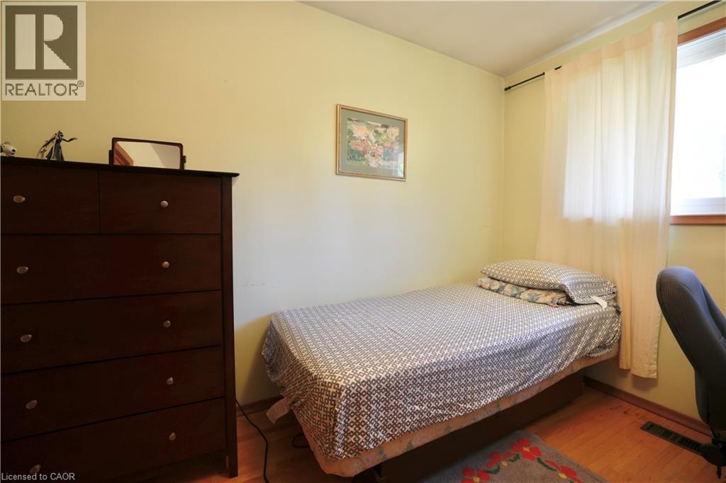 Photo 3 of 104 Milford Avenue, Waterloo ON