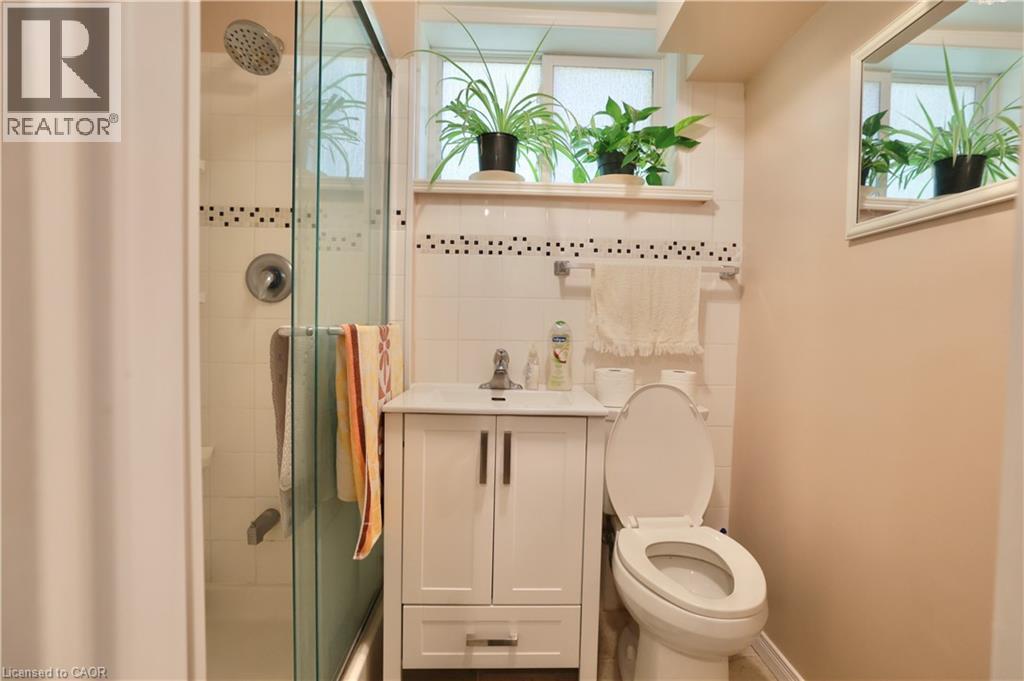 Photo 38 of 104 Milford Avenue, Waterloo ON
