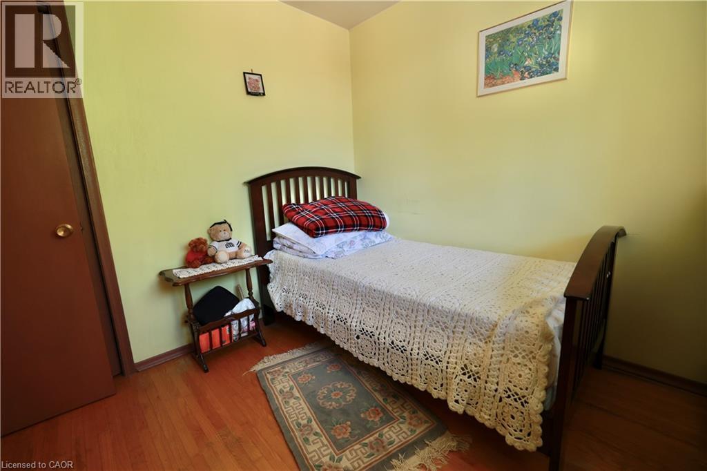 Photo 9 of 104 Milford Avenue, Waterloo ON