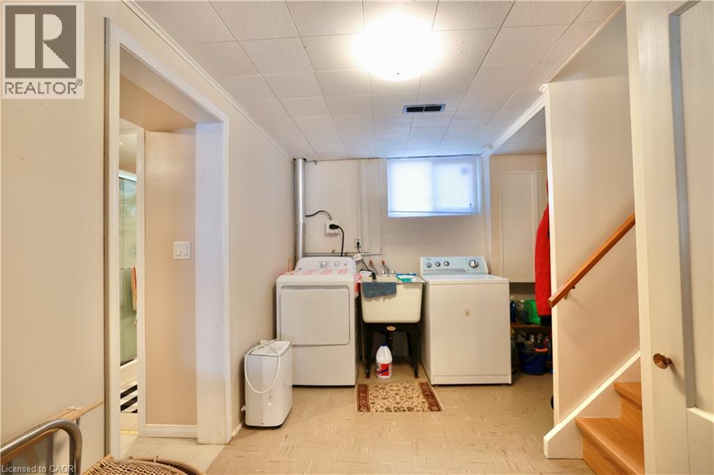 Photo 23 of 104 Milford Avenue, Waterloo ON