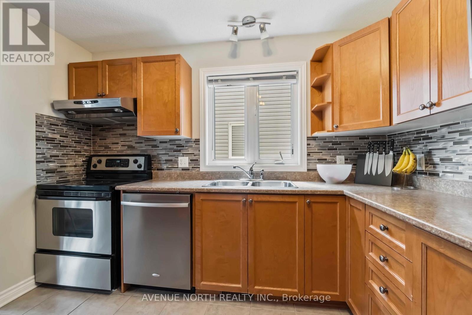 Photo 15 of 309 Mercury Street, Clarencerockland ON