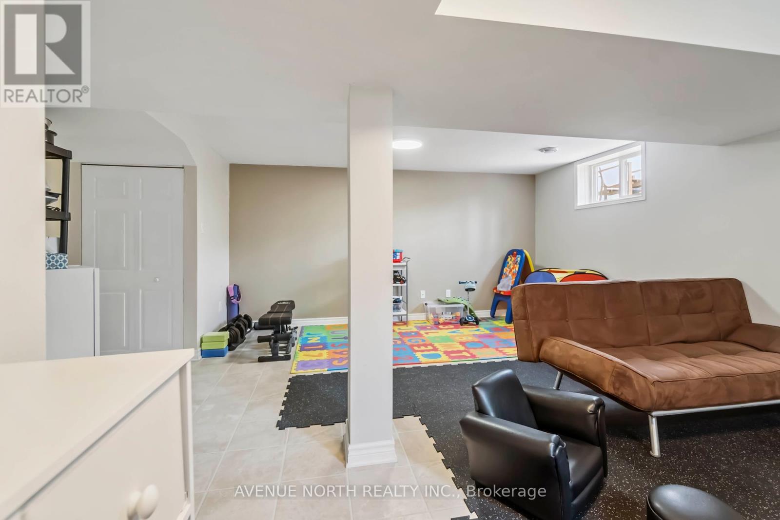 Photo 33 of 309 Mercury Street, Clarencerockland ON