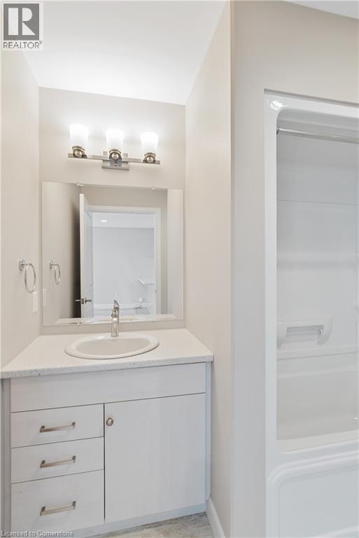 Photo 8 of 98 Moonstone Crescent, Chatham ON