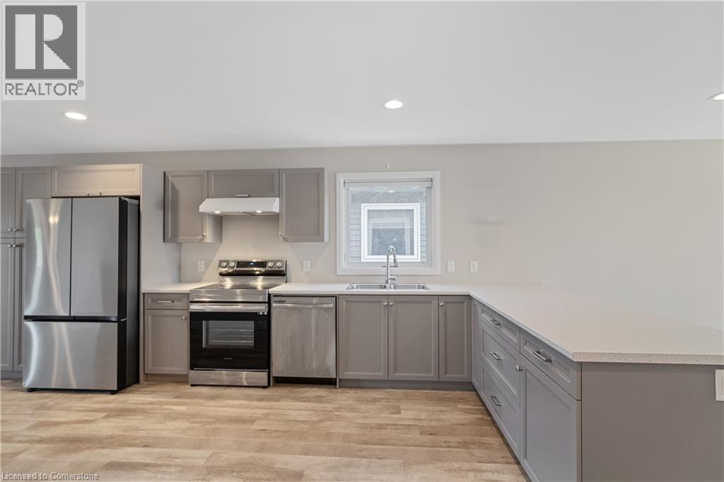 Photo 15 of 98 Moonstone Crescent, Chatham ON