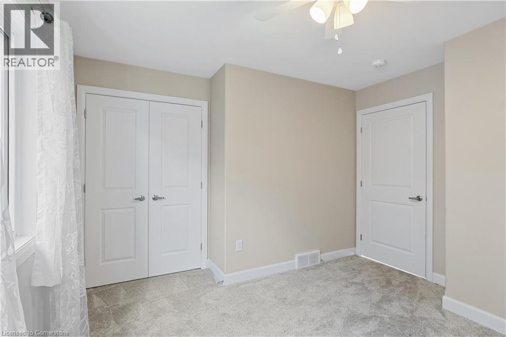 Photo 27 of 98 Moonstone Crescent, Chatham ON
